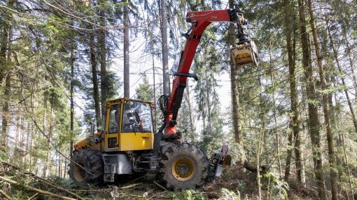 wiss-ag-dietwil-maschinenpark-kranschlepper-welte_L7A8920